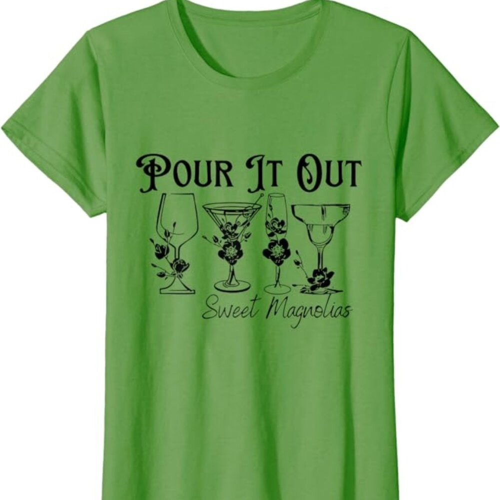 Unique Design Pour It Out Sweet Magnolias For Women T-Shirt